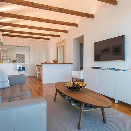 Lovelystay Pantheon Oasis *